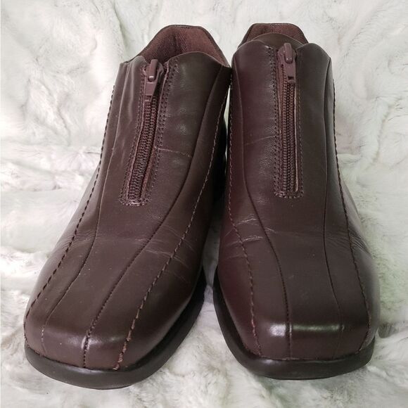 Earth Leather Booties Size 8 - Picture 5 of 7